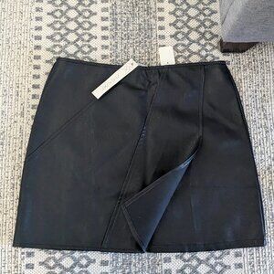 She + Sky Short Faux Leather Skirt size Large NWT